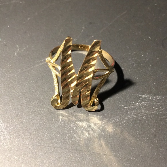 10k solid gold large M initial ring - Picture 3 of 7